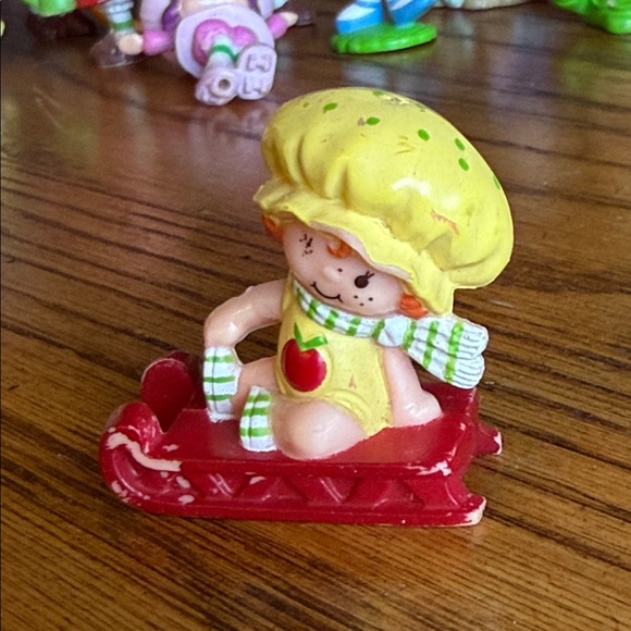 Strawberry Shortcake vintage miniatures with case - Picture 10 of 16